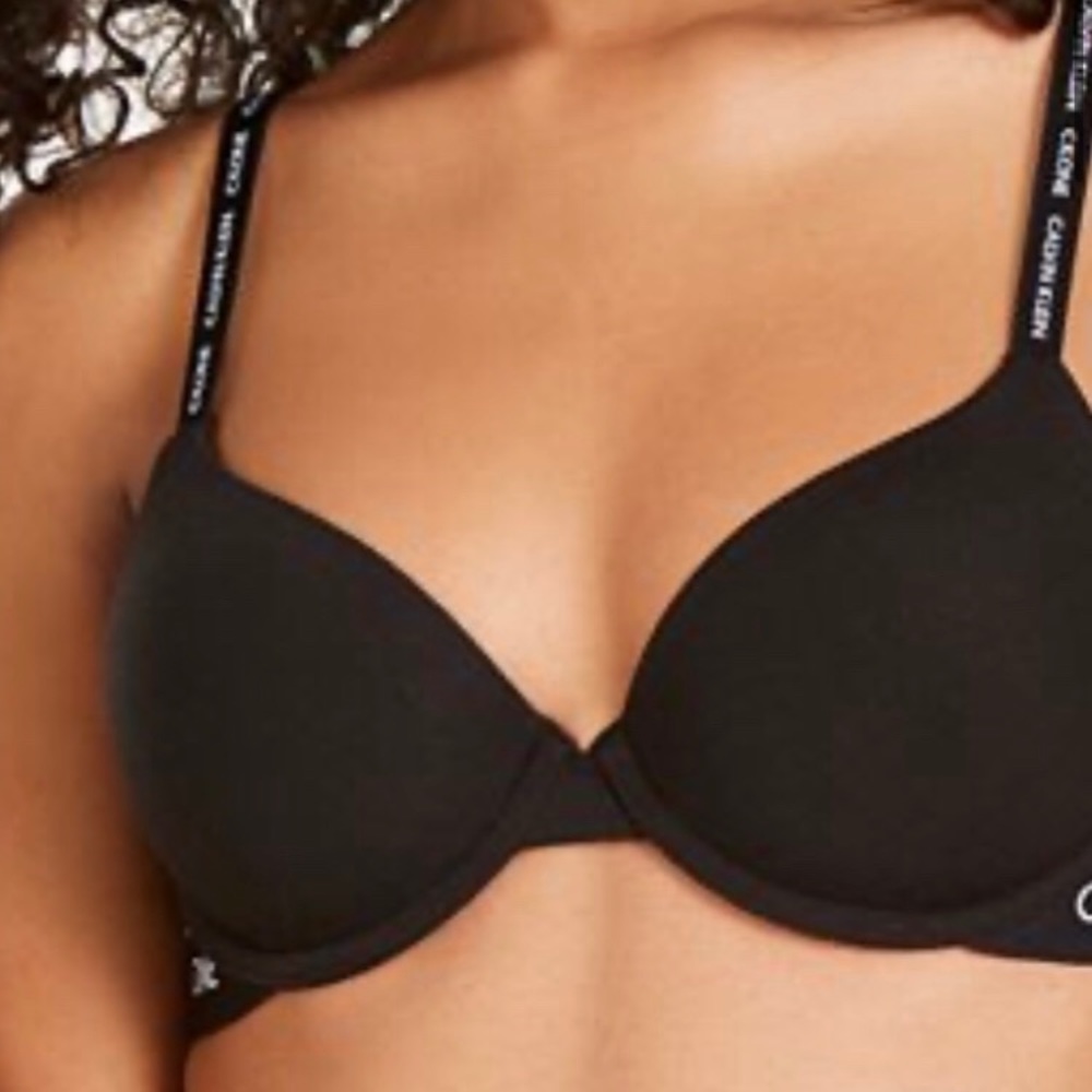 ✨cute Calvin Klein bra✨